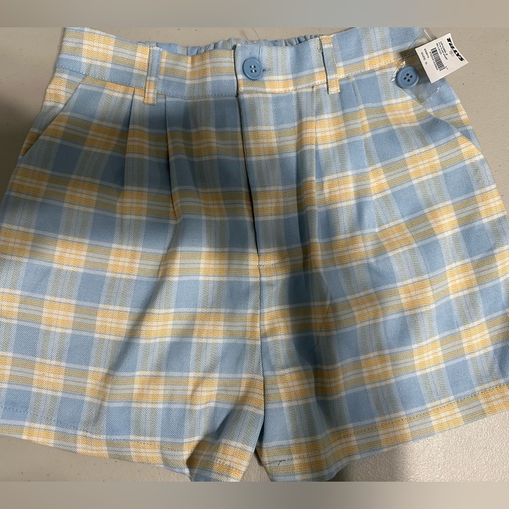 NWT/Full Tilt Plaid Shorts Size S.